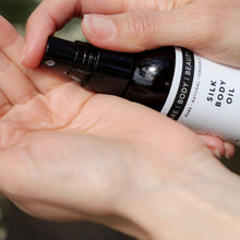 Load image into Gallery viewer, Silk Body Oil
